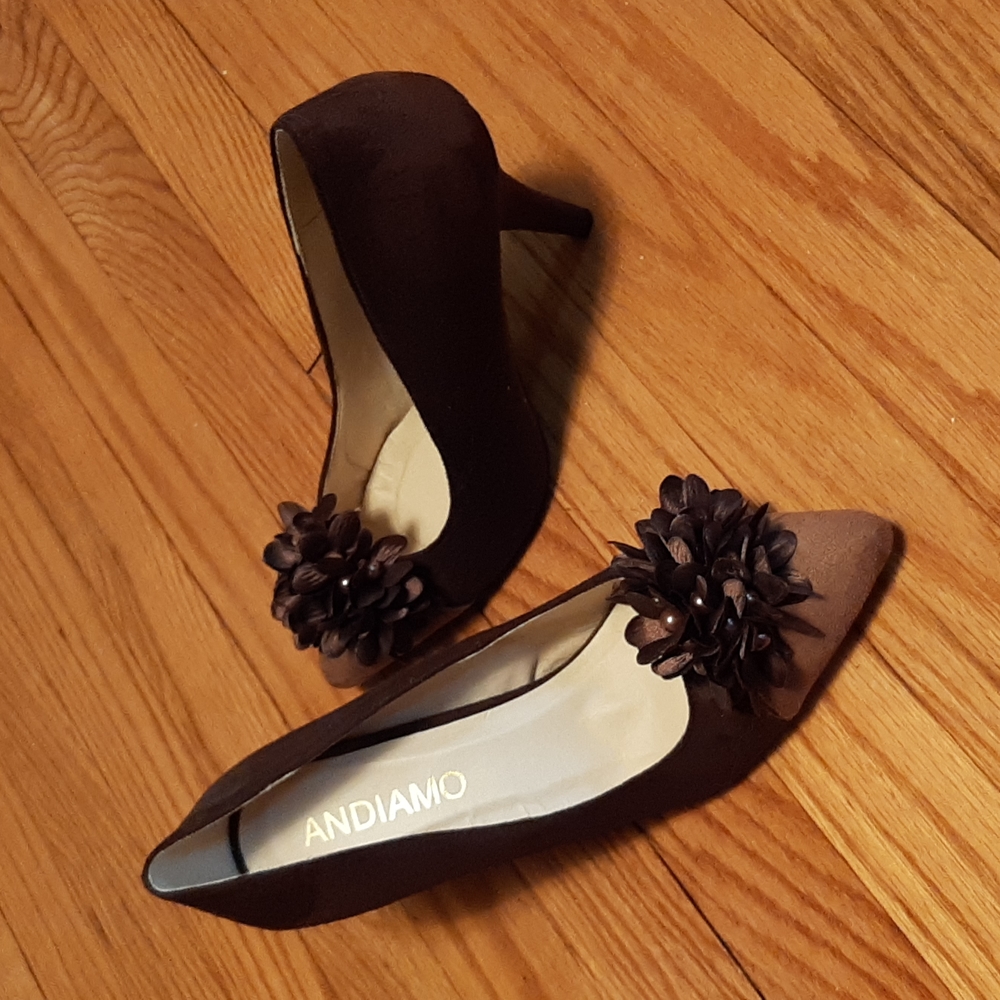 Andiamo Pumps